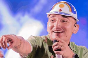 Jo&atilde;o Gomes celebra 24 anos e se torna 1&ordm; brasileiro a cantar em palco ic&ocirc;nico na Austr&aacute;lia