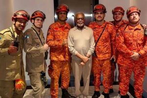 Gilberto Gil fica preso em elevador e &eacute; resgatado por bombeiros no Rio