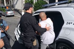 Suspeito ainda teria amea&ccedil;ado a v&iacute;tima de morte.