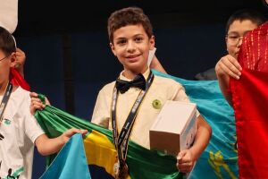 Pedro de Oliveira Farias est&aacute; no 5&ordm; ano.
