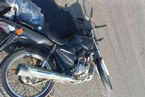 Uma equipe foi acionada para atender &agrave; ocorr&ecirc;ncia e, ao chegar ao local, encontrou o corpo de um homem pr&oacute;ximo a uma motocicleta.