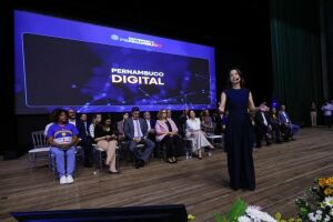 Governadora Raquel Lyra no anuncio do lan&ccedil;amento da plataforma PE.GOV 