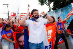 C&eacute;sar Ramos em caminhada de Raquel Lyra
