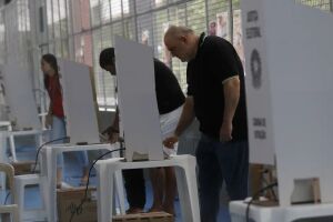 Elei&ccedil;&otilde;es 2026: veja o que pode e o que &eacute; proibido fazer no dia da vota&ccedil;&atilde;o