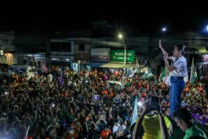 Raquel Lyra em campanha na cidade de Olinda