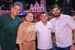 C&eacute;sar Ramos em agenda de campanha.