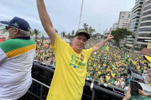 Coronel Feitosa em ato.