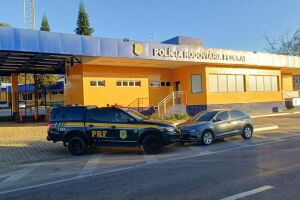PRF recupera carro roubado em Garanhuns e motorista diz ter sido v&iacute;tima de golpe ap&oacute;s pagar R$ 34,3 mil.