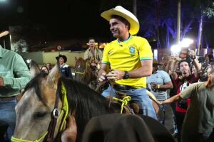 Fl&aacute;vio Bolsonaro, em agenda em Barretos (SP).