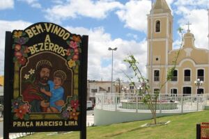 Pra&ccedil;a Narciso Lima em Bezerros