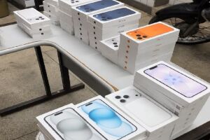 Pol&iacute;cia Militar apreendeu 66 aparelhos celulares durante a Opera&ccedil;&atilde;o Satura&ccedil;&atilde;o/Bloqueio.