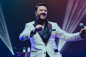Maur&iacute;cio Manieri apresenta a turn&ecirc; "Classics  Tour Inesquec&iacute;vel" no dia 11 de setembro, no Teatro Guararapes.