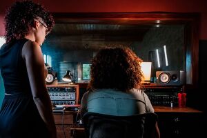 Incubadora Musical de Pernambuco selecionar&aacute; cinco artistas autorais para uma imers&atilde;o em Caruaru.