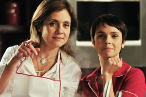 Adriana Esteves (Carminha) e D&eacute;bora Falabella (Nina), protagonistas da primeira trama.