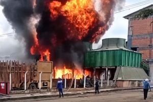 A empresa respons&aacute;vel afirmou que o fogo j&aacute; havia sido extinto quando os bombeiros chegaram.