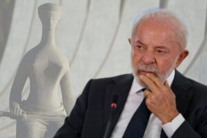 A AtlasIntel ouviu 5.018 entrevistados, com 16 anos ou mais, pela internet, de 11 a 16 de setembro.A margem de erro &eacute; de 1 ponto porcentual (p.p.), para mais ou para menos.