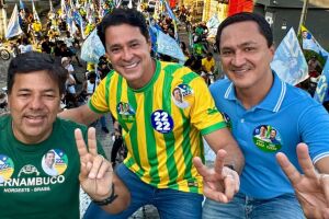 Mendon&ccedil;a Filho, Anderson e Andr&eacute; Ferreira. 