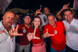 Mar&iacute;lia Arraes encerra segundo dia de agendas no Agreste com mobiliza&ccedil;&otilde;es em Lajedo e Gravat&aacute;