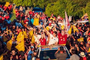 Mar&iacute;lia Arraes re&uacute;ne lideran&ccedil;as e refor&ccedil;a compromisso com o Agreste, em novo giro pela regi&atilde;o