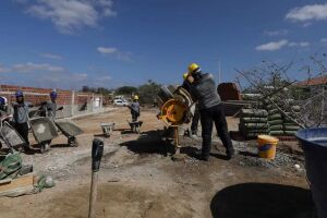 Obras em Sert&acirc;nia.
