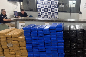 Opera&ccedil;&atilde;o policial apreende 142 kg de droga em Vit&oacute;ria de Santo Ant&atilde;o
