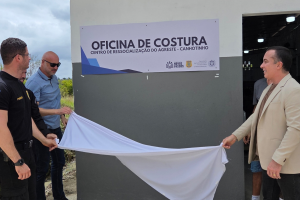 Secretaria inaugura f&aacute;brica t&ecirc;xtil em penitenci&aacute;ria do Agreste de Pernambuco em parceria com empresa de confec&ccedil;&otilde;es