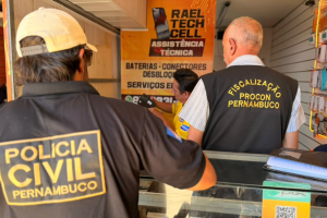 Procon-PE  e Pol&iacute;cia Civil realizam fiscaliza&ccedil;&atilde;o em estabelecimentos no Grande Recife
