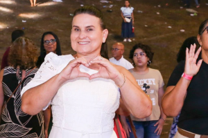 Elcione Ramos prestigia &uacute;ltima noite de comemora&ccedil;&otilde;es em Igarassu