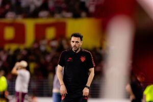 Mariano Soso aponta erros em derrota para o CRB.