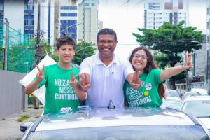 Joel da Harpa em ato de campanha por Jaboat&atilde;o