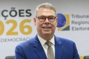 Desembargador Erik Sim&otilde;es assume Presid&ecirc;ncia do TRE-PE.