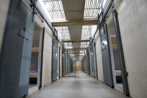 Sete pres&iacute;dios de Pernambuco devem adotar padr&atilde;o de seguran&ccedil;a m&aacute;xima.