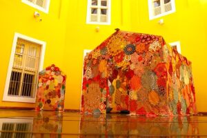"A Casa de Todos" tem entrada gratuita e programa&ccedil;&atilde;o de oficinas e conta&ccedil;&otilde;es de hist&oacute;rias.