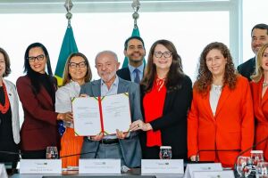 Lula garante renda a v&iacute;timas de viol&ecirc;ncia dom&eacute;stica. 