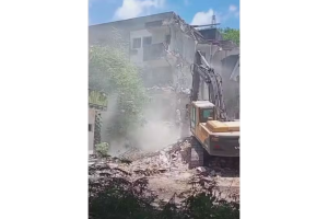 Conjunto residencial desativado foi embargado
