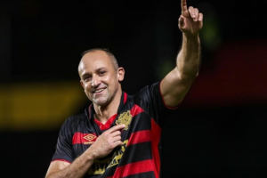 Magr&atilde;o, ex-goleiro do Sport