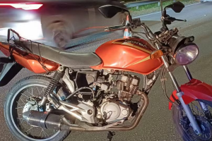 Jovem de 22 anos morre ap&oacute;s cair de moto e ser atropelado na BR-101, no Recife