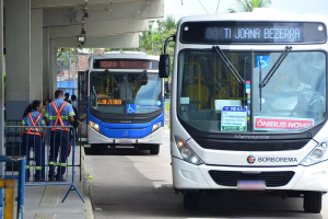 Grande Recife refor&ccedil;a dez linhas de &ocirc;nibus para praias e pr&eacute;vias de Carnaval; veja quais.