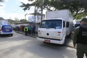 Transporte das urnas eletr&ocirc;nicas.