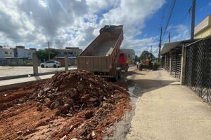 Obras de terraplanagem no bairro de Jaguaribe em Paulista