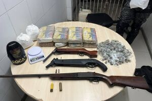 Pol&iacute;cia Militar apreende 28 armas, drogas e granada em opera&ccedil;&atilde;o no Sert&atilde;o de Pernambuco.