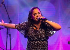 Cruzada Nova de Paz no Ibura ter&aacute; show de Cassiane e outros artistas gospel