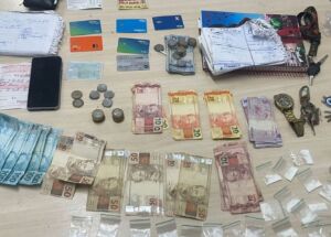 Material apreendido pela PMPE em prost&iacute;bulo localizado em Jaboat&atilde;o.