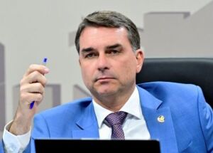 Fl&aacute;vio Bolsonaro.