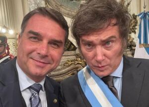 Fl&aacute;vio Bolsonaro e Javier Milei