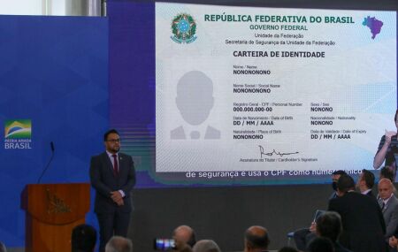 Solenidade de lançamento da Carteira de Identidade Nacional.