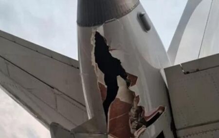 Aviões colidem no aeroporto de Congonhas.