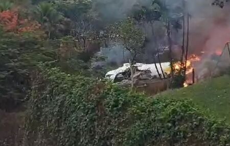 Avião cai no interior de São Paulo.