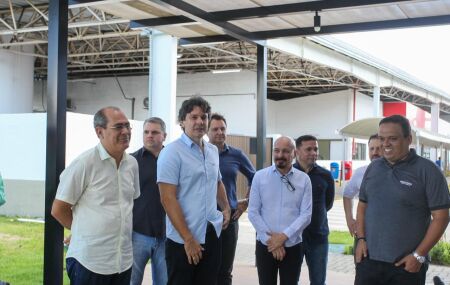 Encontro do prefeito Mano Medeiros com empresários em Jaboatão.