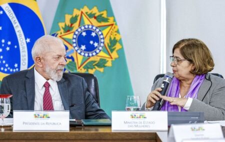 Lula e ministra das Mulheres, Cida Gonçalves.